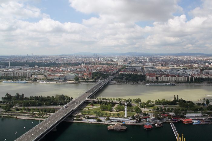 Reichsbrücke die Dritte